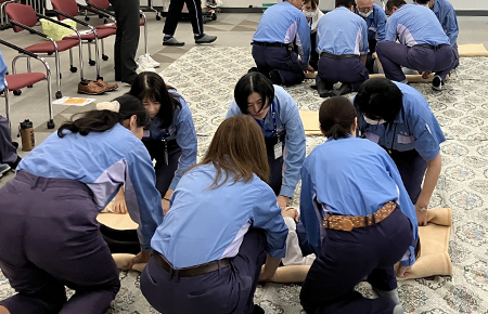 Training in running a first-aid station